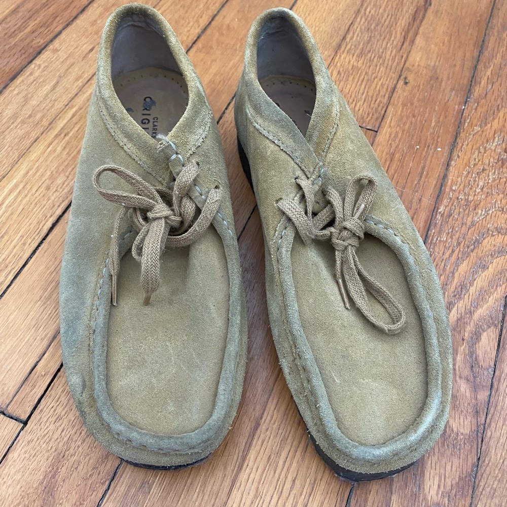 Clark’s Original Wallabes Womens size 9